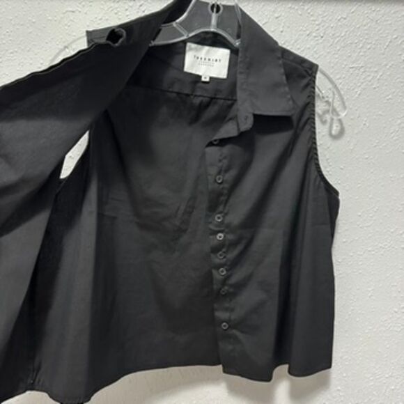 THE SHIRT Rochelle Behrens Sleeveless Button Down Black Boxy Cropped Size M - Picture 7 of 12
